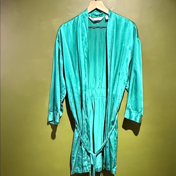 Vintage Victoria’s Secret Green Silk Women's Robe - Picture 6 of 7